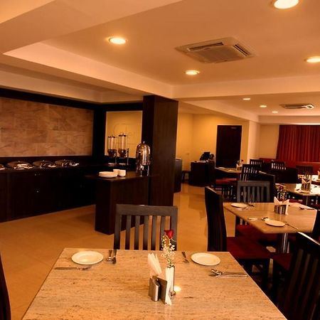 Nagarjuna Suites Bangalore Restaurant photo